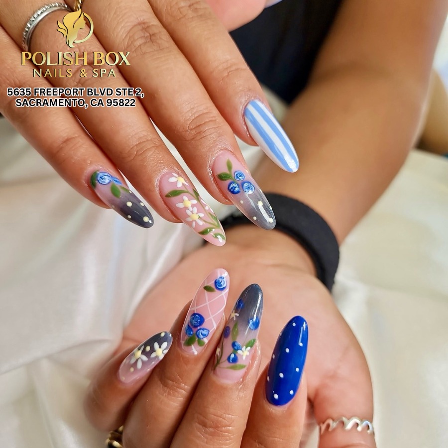 Trending July Nail Ideas